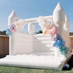 whiteballoon 1711327177 White Castle Bounce House